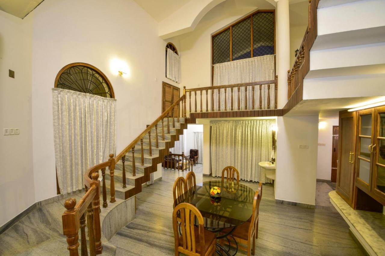 טקאדי Hotel Treetop מראה חיצוני תמונה