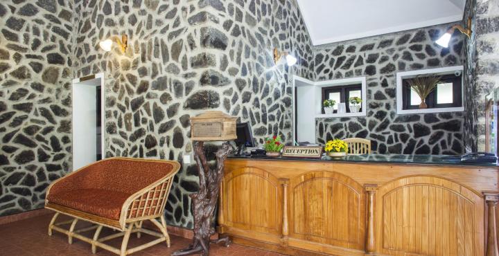 טקאדי Hotel Treetop מראה חיצוני תמונה