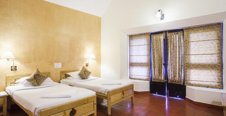טקאדי Hotel Treetop מראה חיצוני תמונה